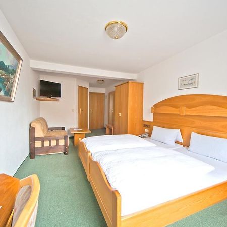 Hotel Goldener Sternen Констанц Екстериор снимка