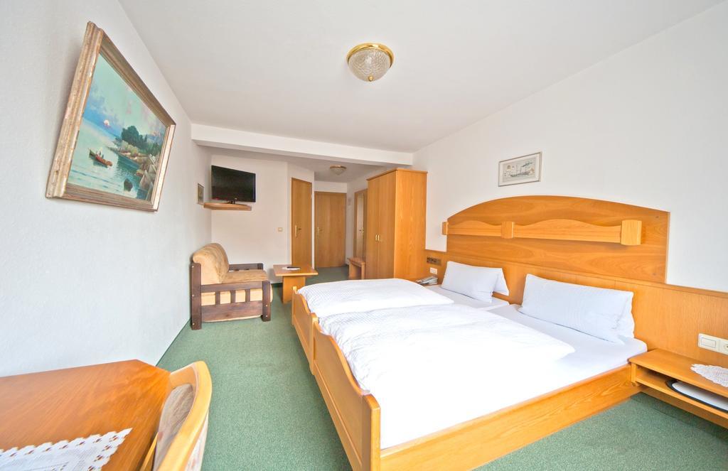 Hotel Goldener Sternen Констанц Екстериор снимка