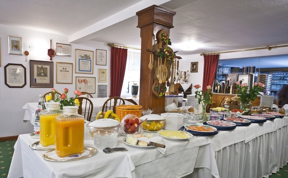 Hotel Goldener Sternen Констанц Екстериор снимка