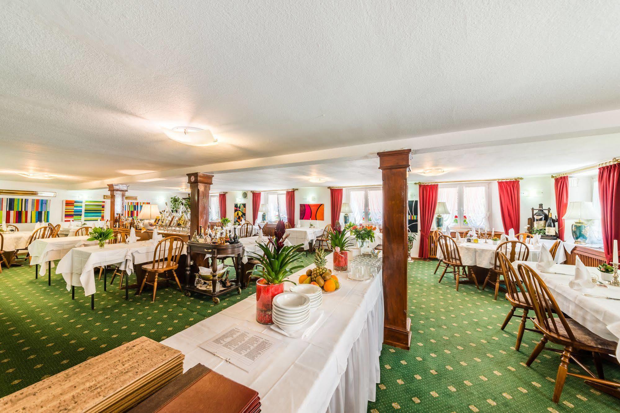 Hotel Goldener Sternen Констанц Екстериор снимка