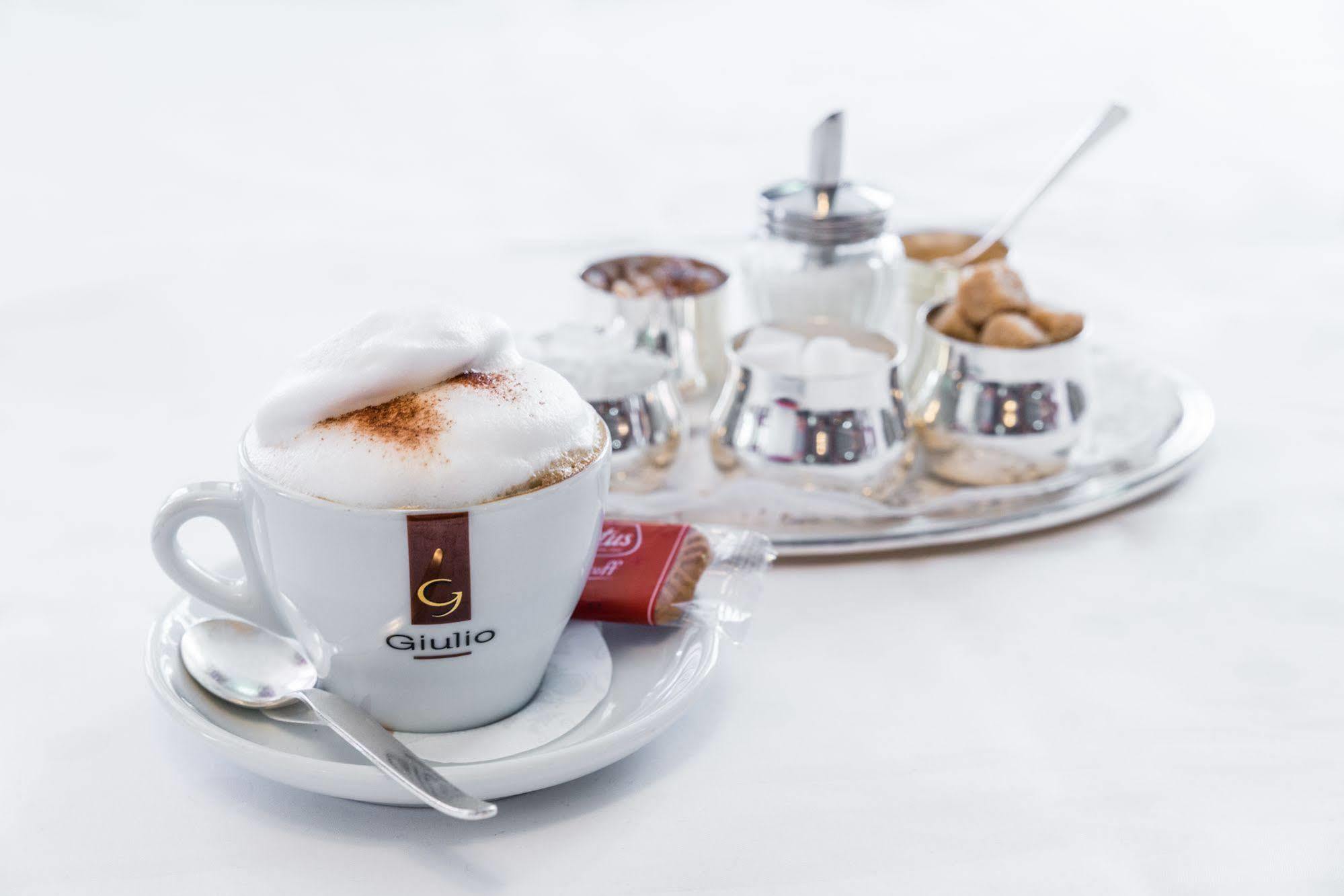 Hotel Goldener Sternen Констанц Екстериор снимка